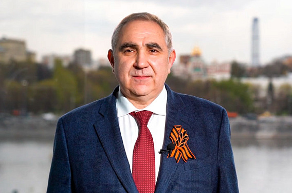 Поздравление директора ФИПС Олега Неретина с Днем Победы
